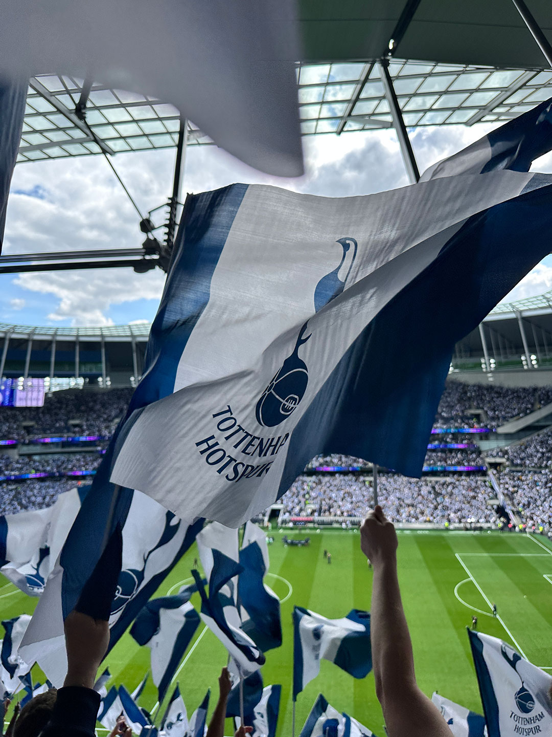 Ignition - Castrol Tottenham Hotspurs flags